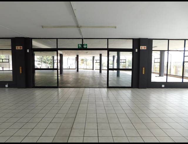 1,033M² RETAIL TO LET IN KENSINGTON B